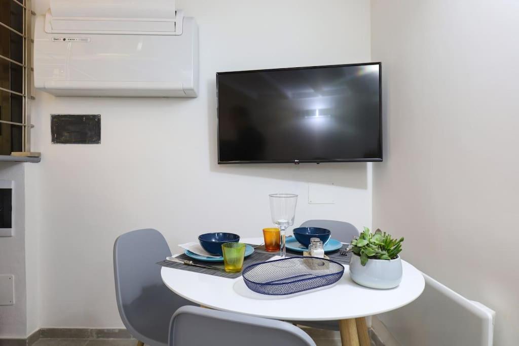 Cozy Loft Navigli, Close To Duomo And Bocconi - Italy Flat Vacation Milão Exterior foto
