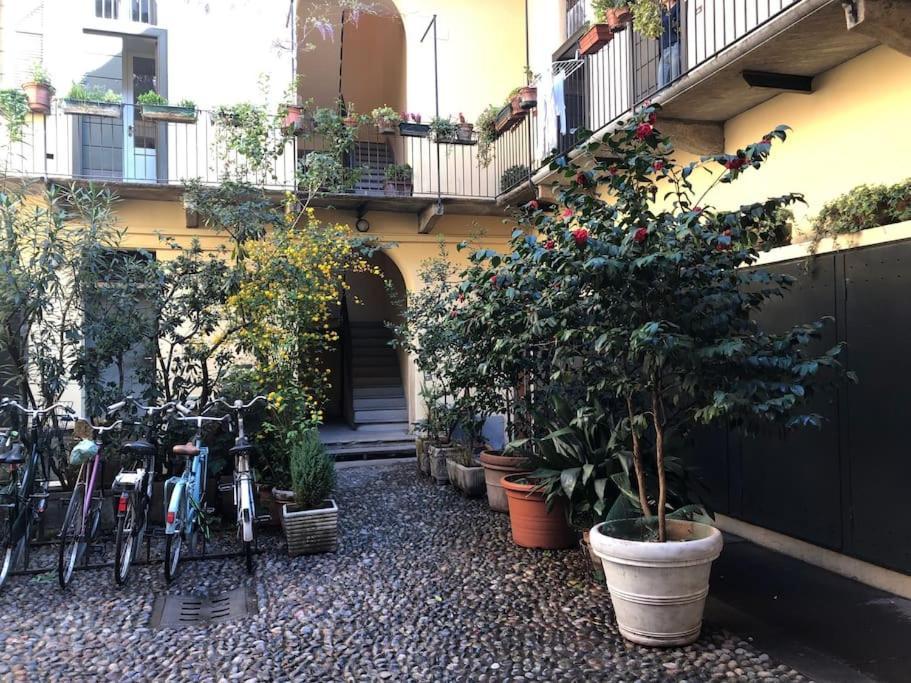 Cozy Loft Navigli, Close To Duomo And Bocconi - Italy Flat Vacation Milão Exterior foto