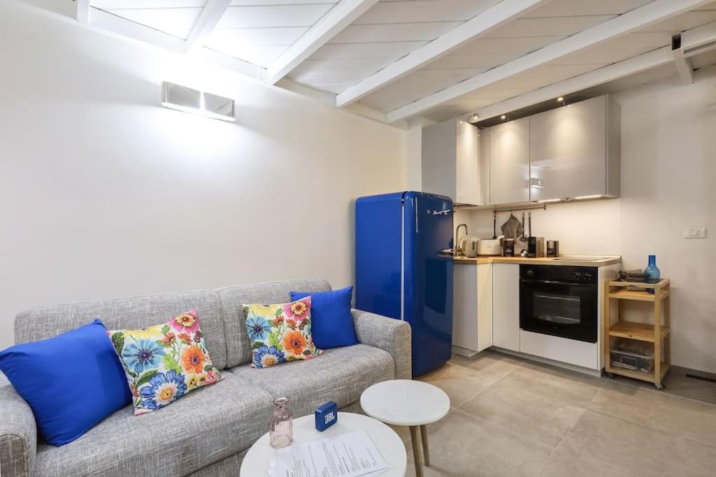 Cozy Loft Navigli, Close To Duomo And Bocconi - Italy Flat Vacation Milão Exterior foto