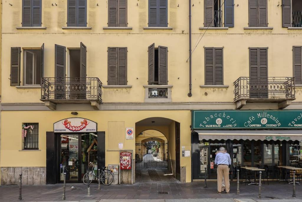 Cozy Loft Navigli, Close To Duomo And Bocconi - Italy Flat Vacation Milão Exterior foto